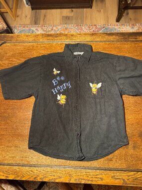 "bee happy" bee shirt 🐝